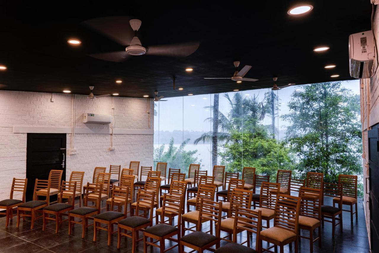 S River Resorts Kochi Exterior photo